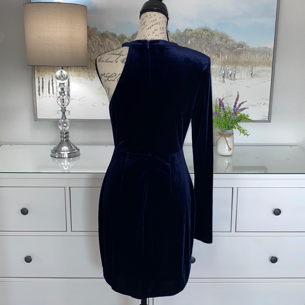 NWOT ASTR The Label One-Shoulder Velvet Body-Con Mini Dress Navy Blue Size M 💙 - Picture 4 of 12